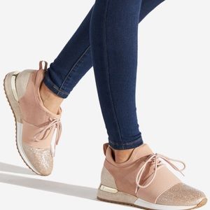 🌟Gold glitter & blush pink sneakers, small size 8, closer to 7.